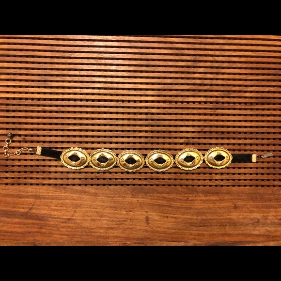 VANESSA MOONEY CHARLOTTE MAE CHOKER NECKLACE GOLD - Picture 2 of 3